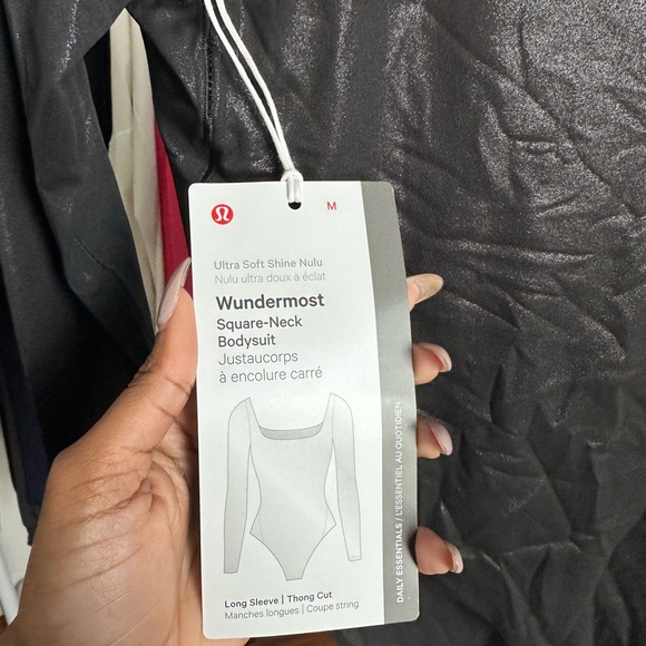 LULULEMON Wundermost Ultra-Soft Nulu Square-Neck Long-Sleeve Bodysuit Shine M - Picture 4 of 6